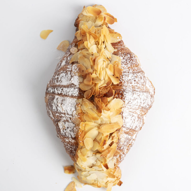 Croissant migdałowy